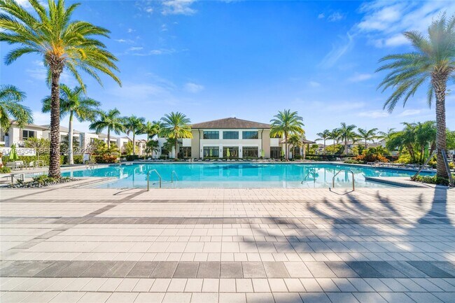 Building Photo - 4648 NW 83rd Ave