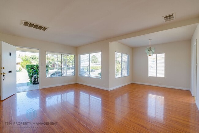 Building Photo - Charming 3 Bed 2 Bath Single Family House in Temple City!