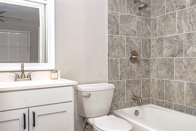 Building Photo - 3022 Forest Ln