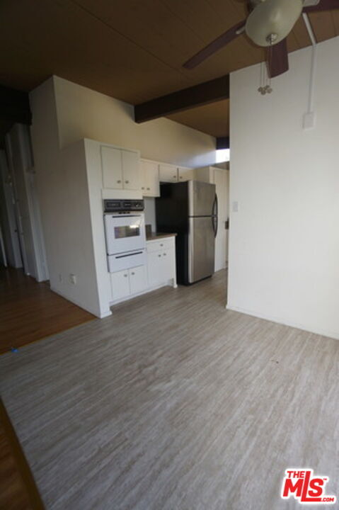 Building Photo - 11131 Rose Ave
