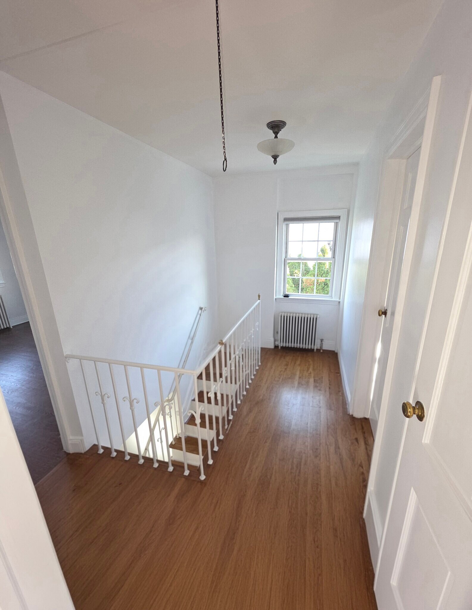 Building Photo - 11 Lawrence Ave