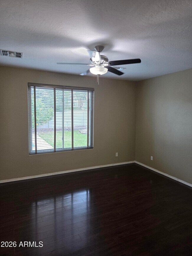 Building Photo - 7809 S 18th Way