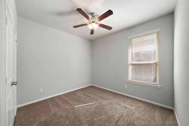Building Photo - 27966 Rocky Heights Dr