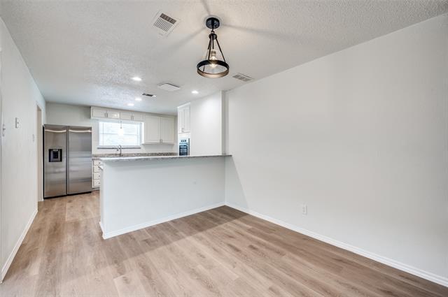 Building Photo - 1710 Green Oaks Dr