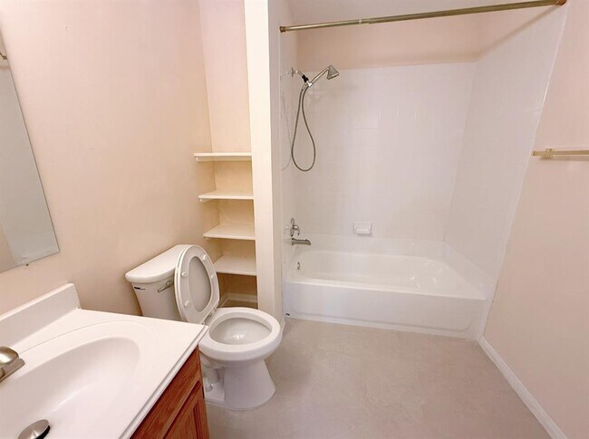 Building Photo - 5328 Tallowpine Terrace