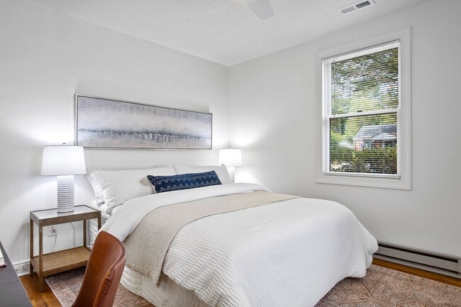 Building Photo - 1301 Orchard Rd