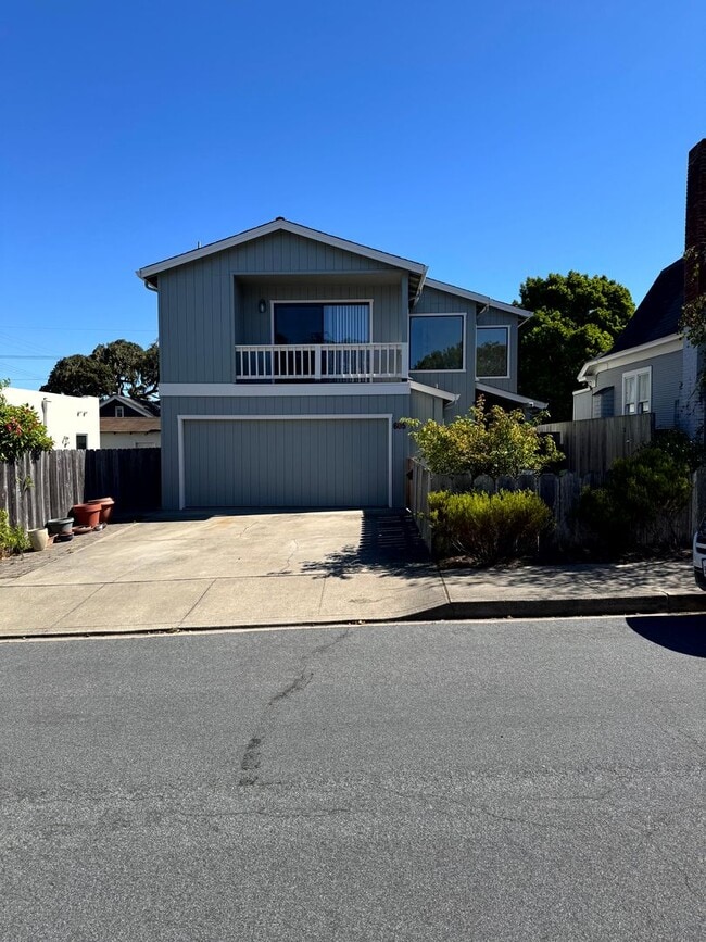 Primary Photo - Pacific Grove House