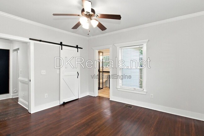 Building Photo - 1845 Vesta Ave