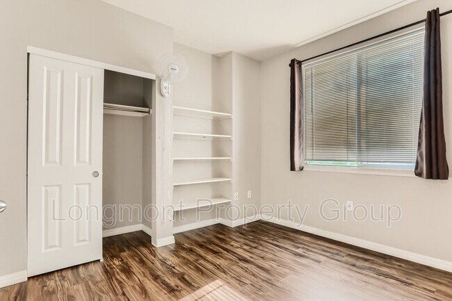 Building Photo - 804 Summer Hawk Dr