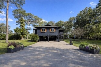 Building Photo - 16932 Calder Dr W