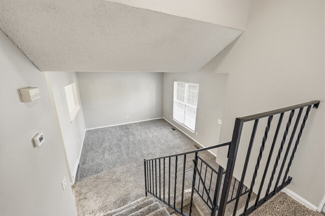 Building Photo - 2,595.95-  3 Bed, 1.5 Bath Home In Longmont with Great Backyard and In Unit Laundry!