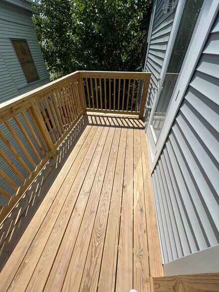 Building Photo - 126 Cross St