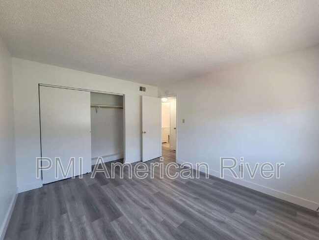 Building Photo - 75 Nedra Ct