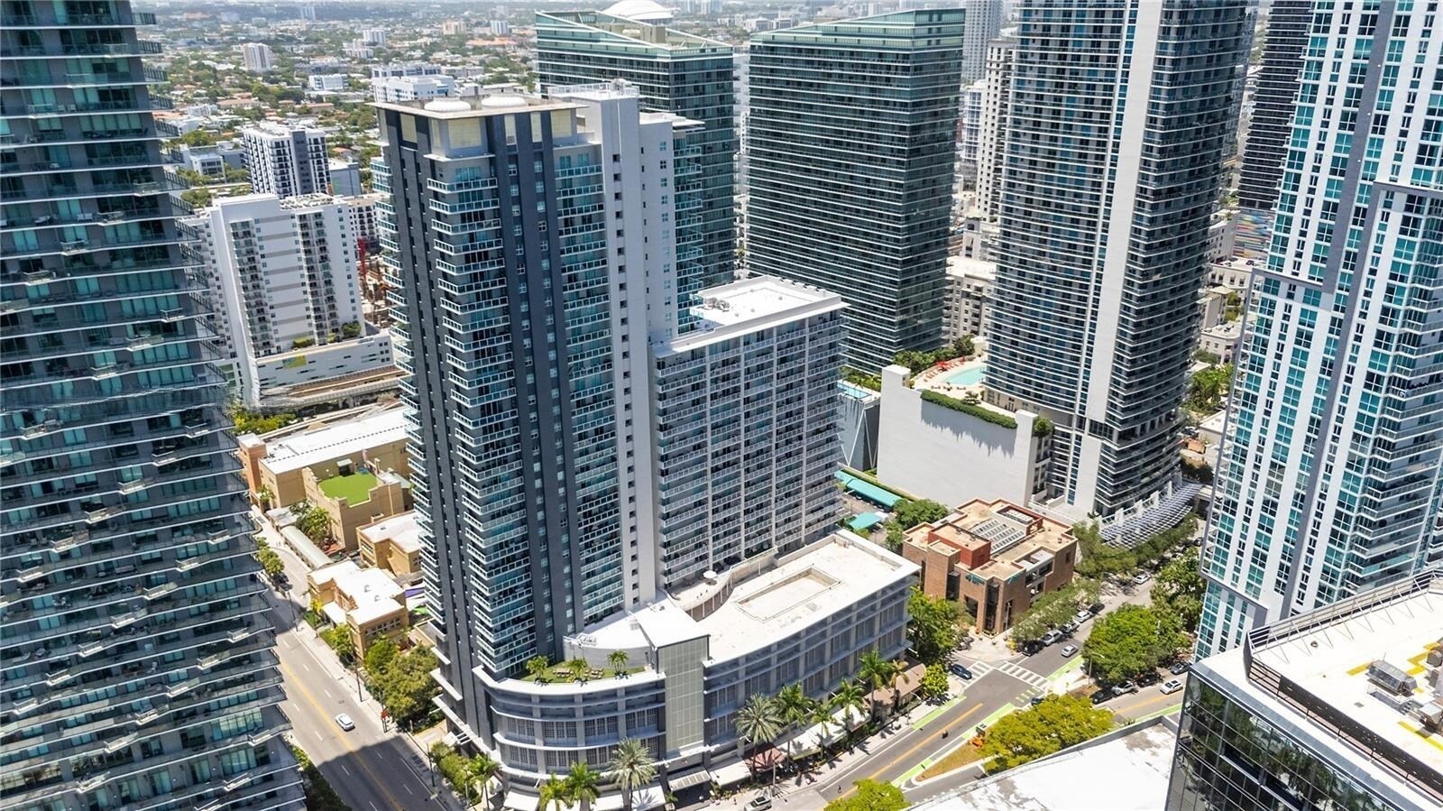 Building Photo - 1250 S Miami Ave