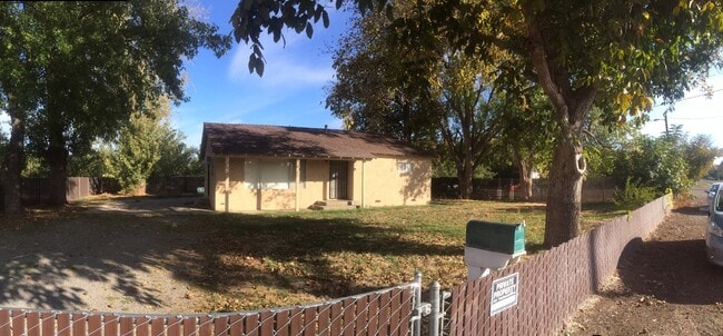 Building Photo - Cute 2 Bedroom, 1 Bathroom Home in the orc...