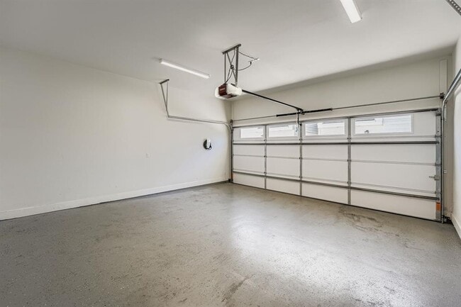 Building Photo - 2513 Philomena St