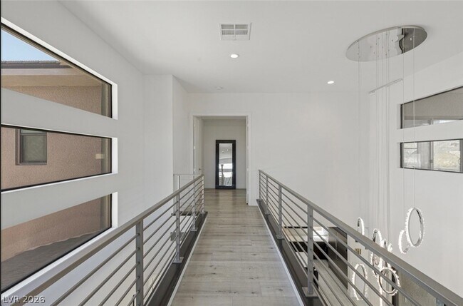 Building Photo - 47 Pristine Glen St