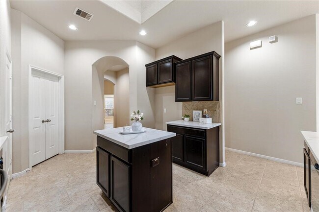 Building Photo - 19027 W Windhaven Terrace Trail