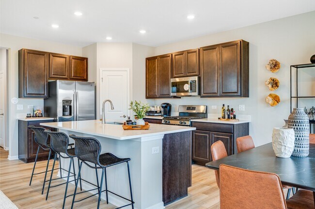 Building Photo - 1261 Glenmont St