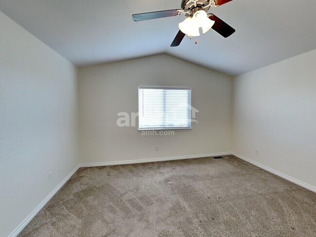 Building Photo - 10126 Silver Stirrup Dr