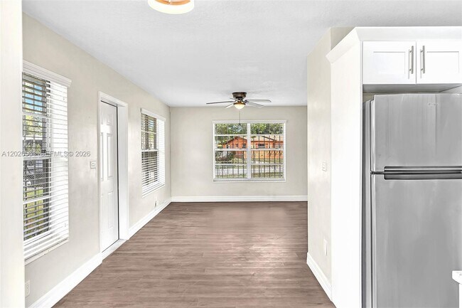Building Photo - 20622 NW 23rd Ct