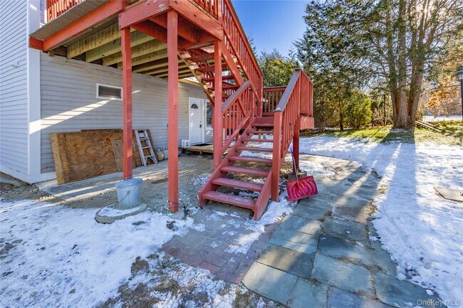 Building Photo - 33 Holmes Rd