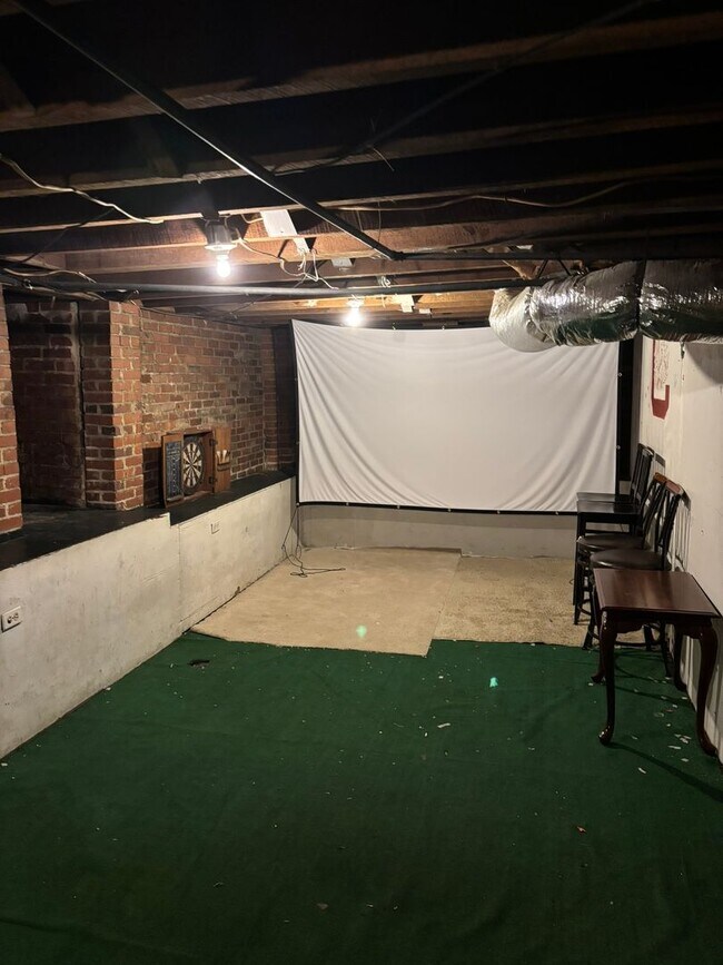 Building Photo - 3 Bed 2 Bath near 5 points