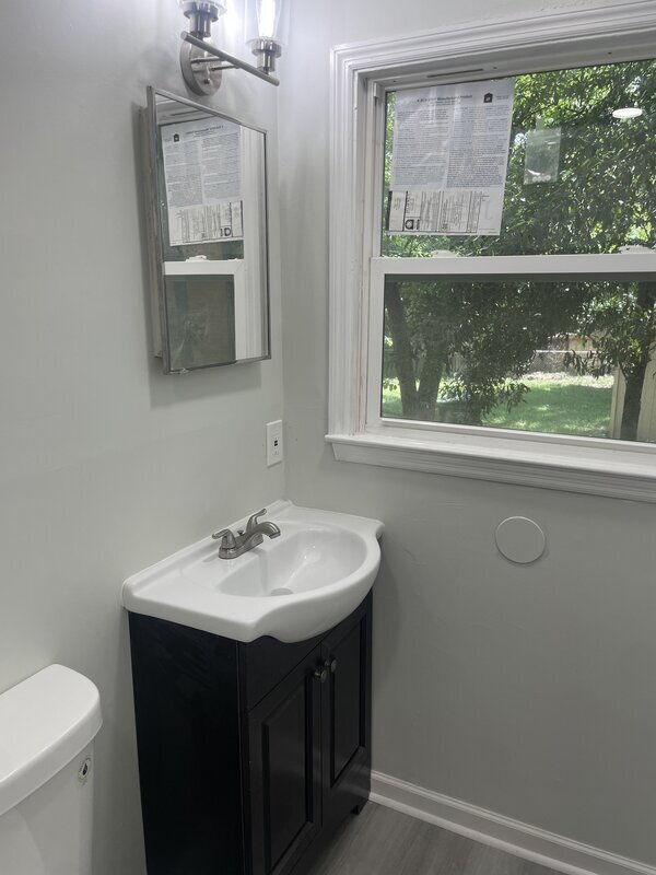Building Photo - 32 King Arthur Ct