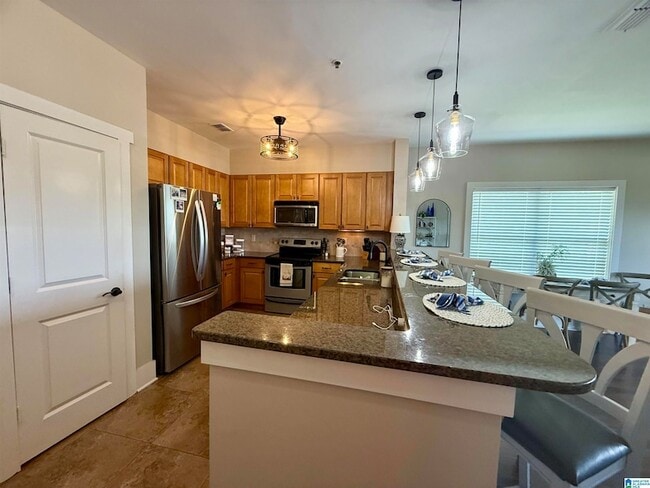 Building Photo - 475 River Forest Ln