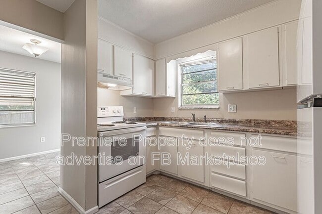 Building Photo - 8726 W 70th St