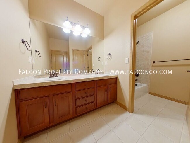 Building Photo - 3665 Cherry Plum Dr