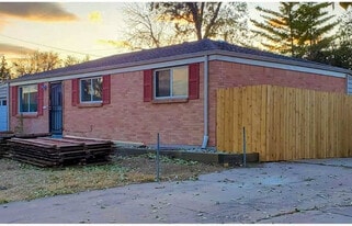 Building Photo - 8901 Ithaca Way