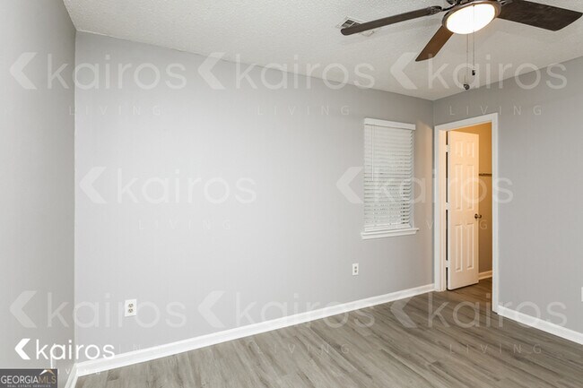 Building Photo - 120 Deer Pkwy