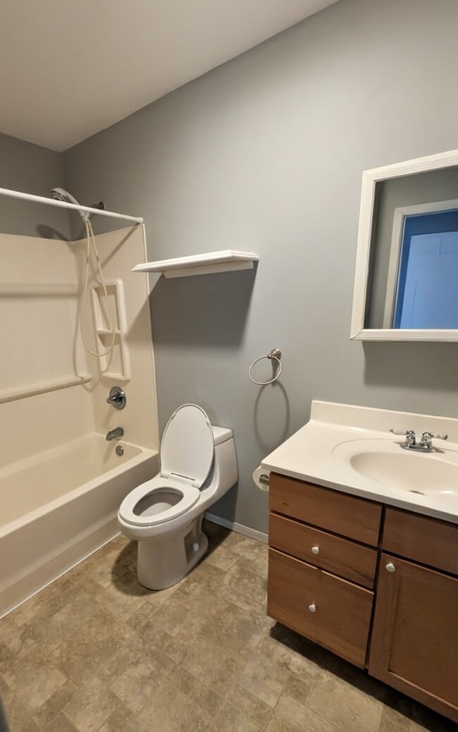 Building Photo - 3885 Sonoma Ave