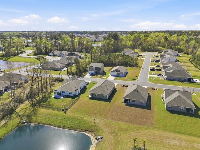 Building Photo - 114 Brooks Dr