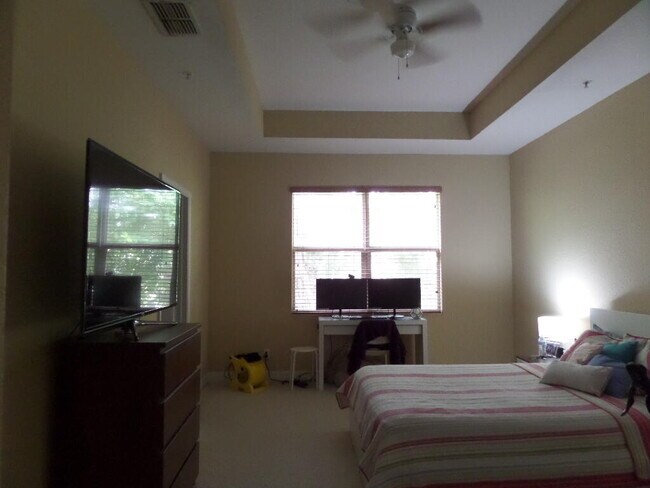 Building Photo - 829 Pipers Cay Dr