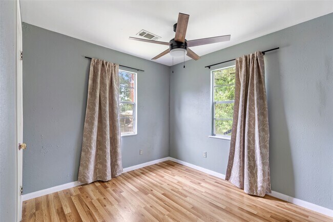 Building Photo - 156 County Rd 3251W