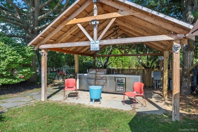 Building Photo - 525 S Harbor Rd