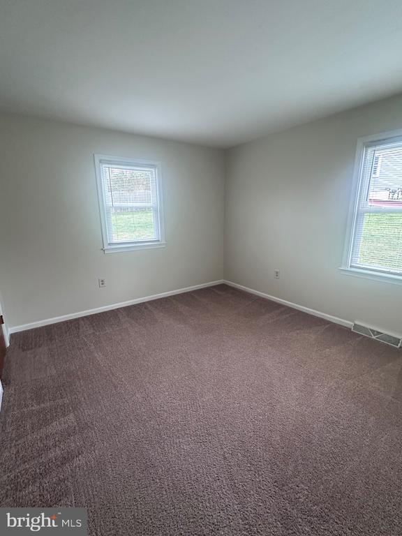 Building Photo - 28 Winard Cir