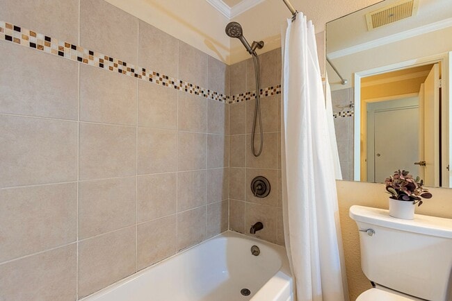 Building Photo - Unfurnished, 2 Bed, 1.5 Bath at Keonekai Villages