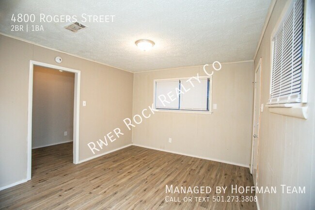 Building Photo - 4800 Rogers St