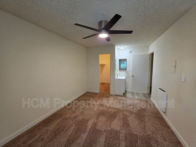 Building Photo - 12850 Branford St