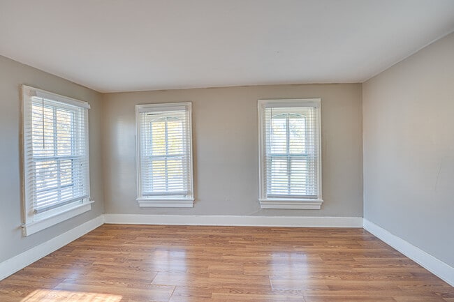 Building Photo - 79 S 4th St