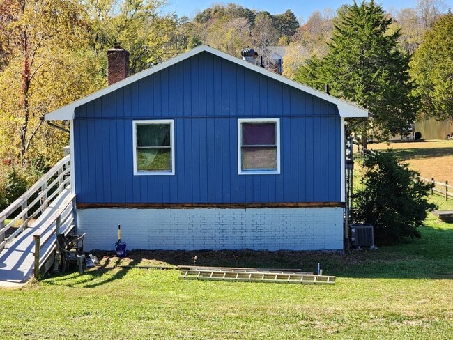 Building Photo - Ruckersville, -1 bedroom/1 bath, Terrace a...