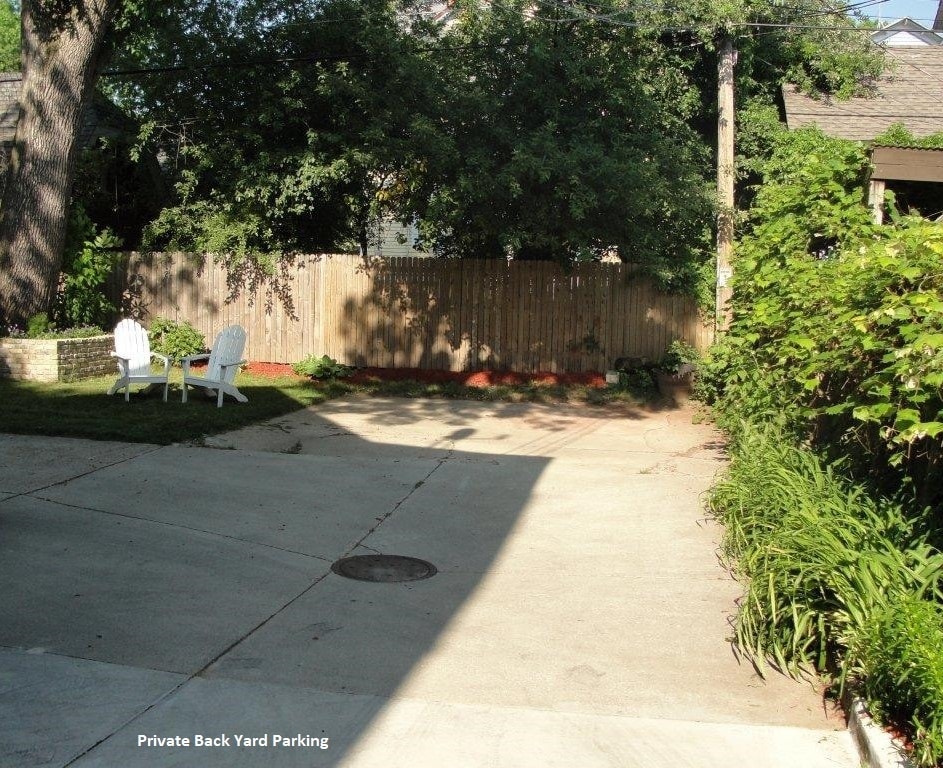 Parking Area - 3264 N Downer Ave