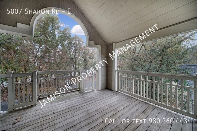 Building Photo - 5007 Sharon Rd