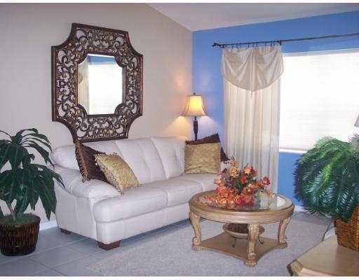 Living Room - 3694 Miramontes Cir