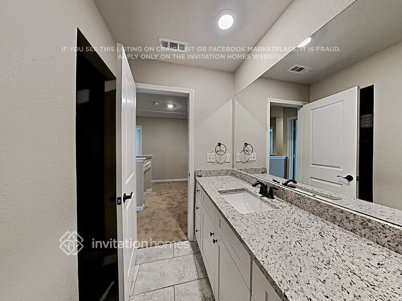 Building Photo - 469 Samara Ct