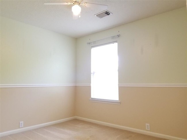 Building Photo - 2811 Foster Hill Dr