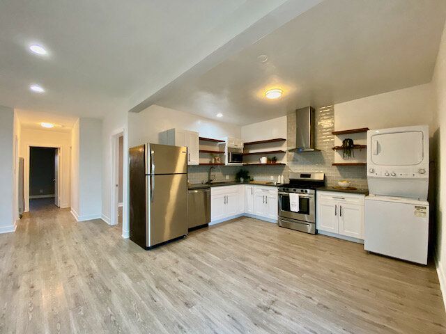 Building Photo - 1217 N Virgil Ave